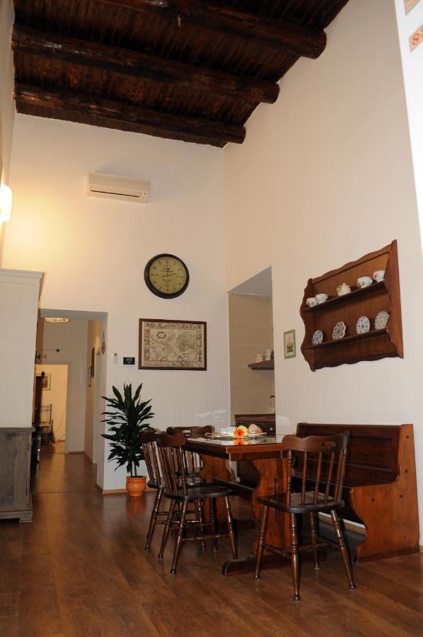 Napoli Pietrasanta Lt Bed & Breakfast Exterior photo